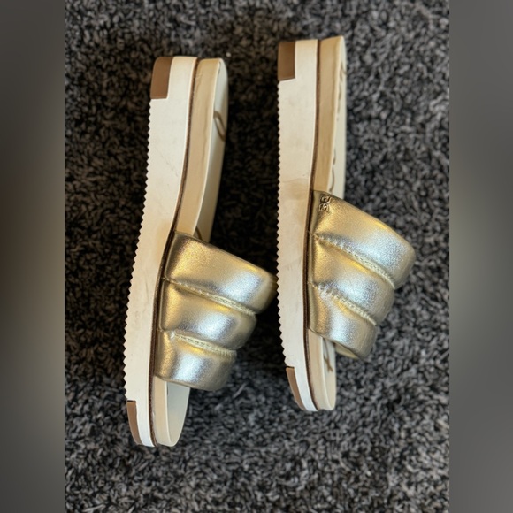 Gold slip-ons-  perfect for traveling/airports security, beach, lounging... - Picture 4 of 7